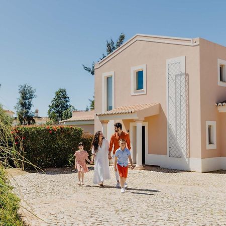 Vale Da Lapa Village Resort Carvoeiro  Eksteriør bilde A family in Quinta do Lago
