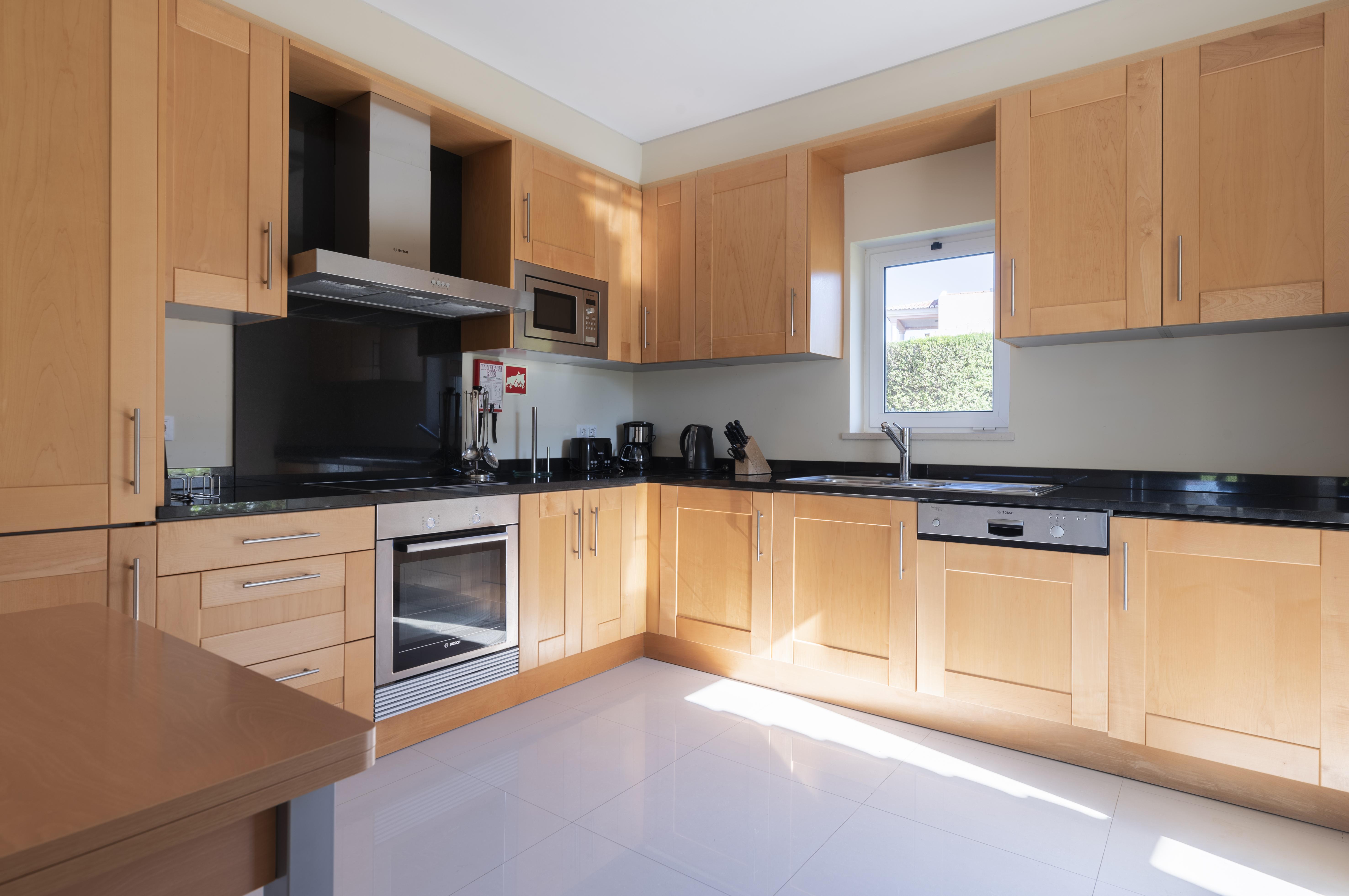 Vale Da Lapa Village Resort Carvoeiro  Eksteriør bilde A modern kitchen
