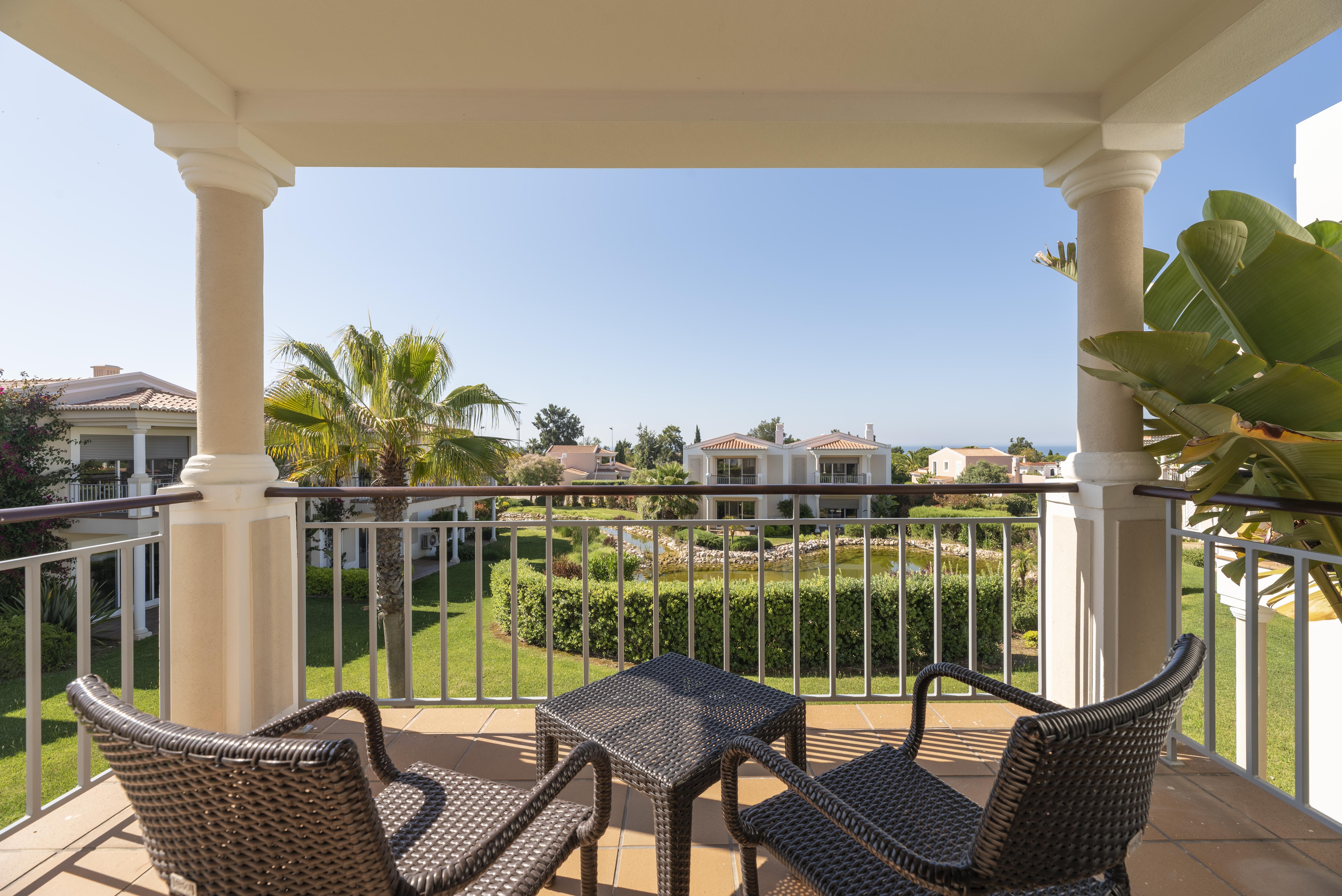 Vale Da Lapa Village Resort Carvoeiro  Eksteriør bilde A view of the golf course from a balcony
