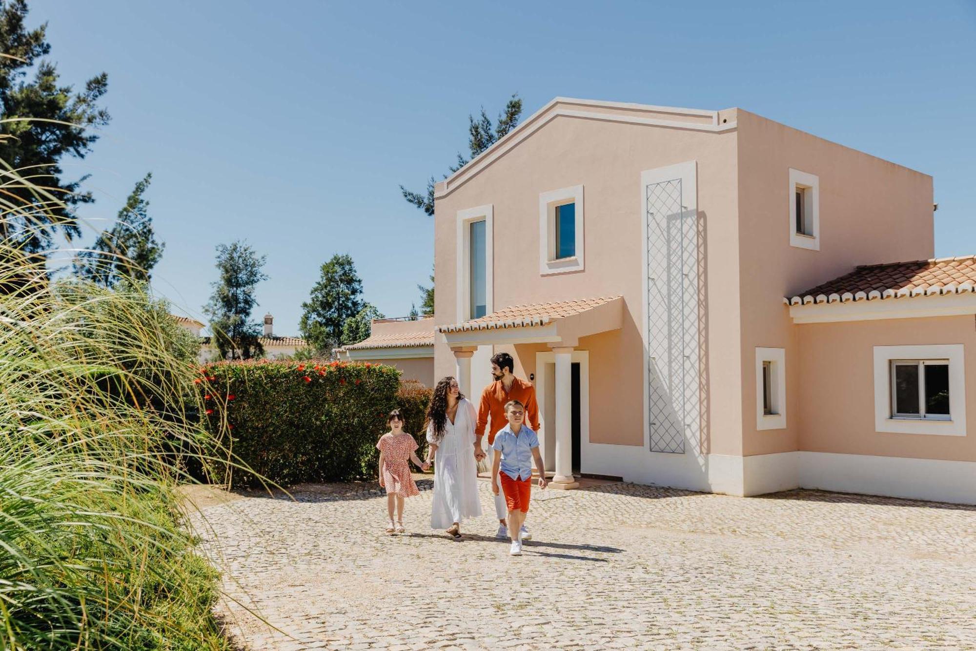 Vale Da Lapa Village Resort Carvoeiro  Eksteriør bilde A family in Quinta do Lago