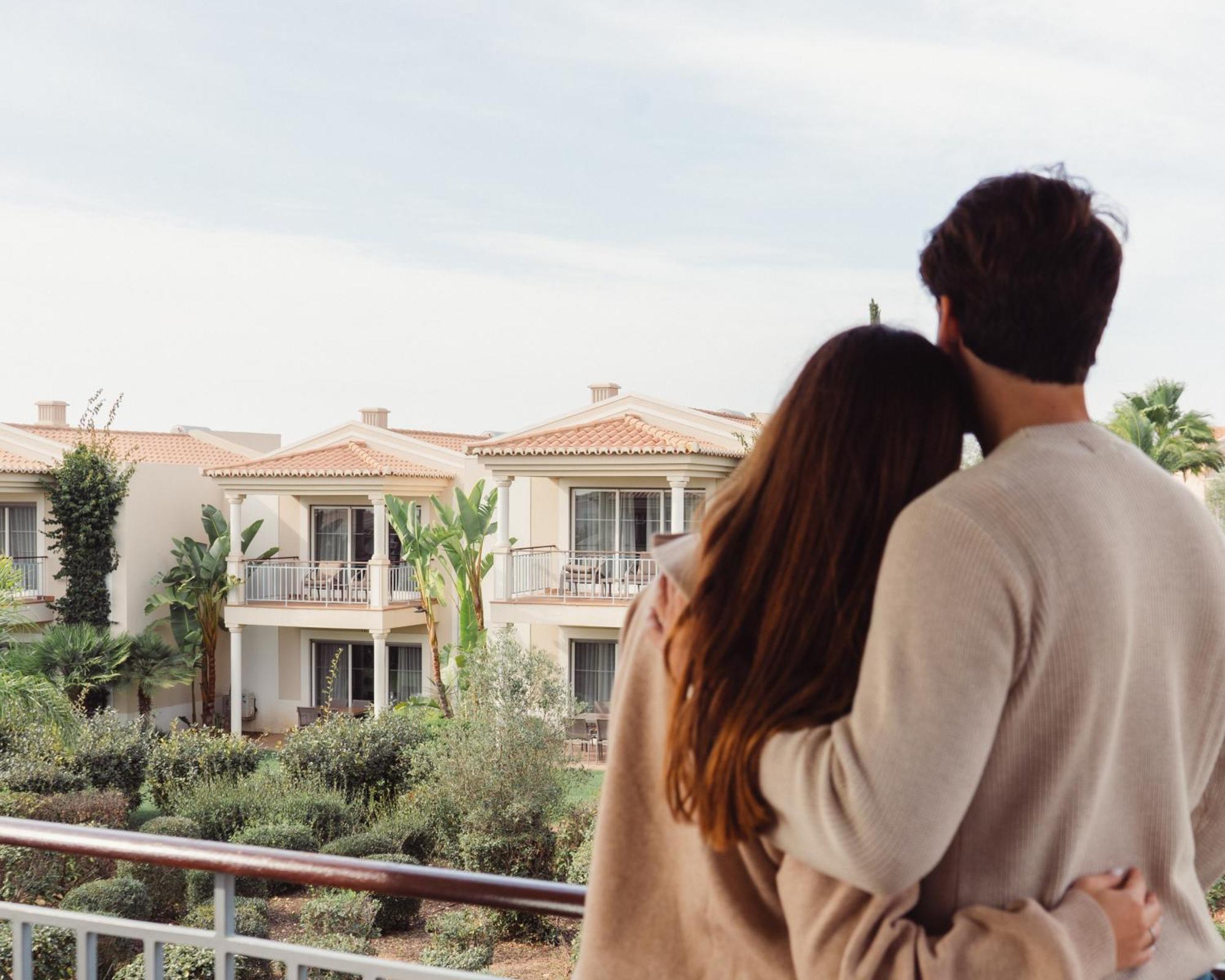 Vale Da Lapa Village Resort Carvoeiro  Eksteriør bilde A couple at a resort